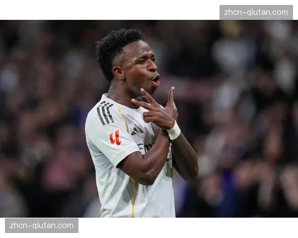 皇马4-1皇家社会，维尼修斯点球梅开二度巴尔韦德劲射破网