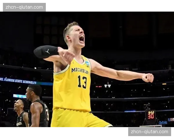 板凳奇兵!里德替补登场8分钟,正负值高达+22 板凳奇兵!里德替补登场8分钟,正负值高达+22