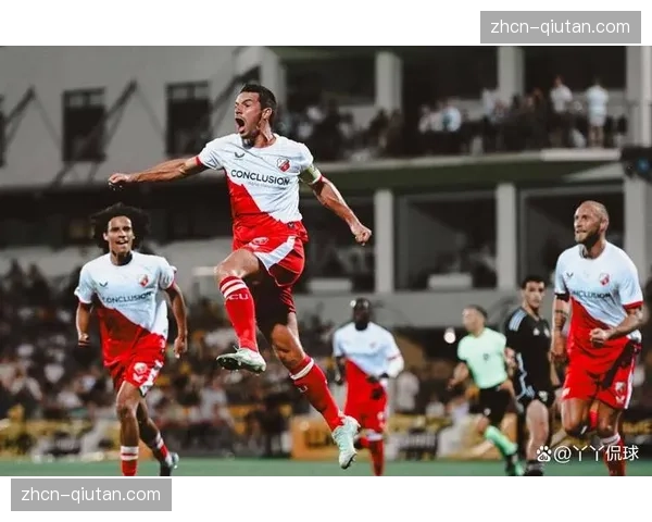 战术复盘：弗赖堡如何用高位逼抢遏制柏林联合