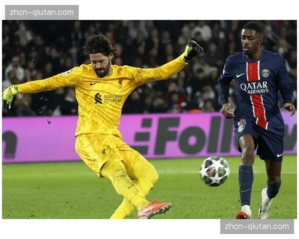 VAR争议聚焦：法甲赛场，巴黎获争议点球，主队主帅赛后怒斥判罚不公